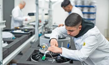Zorgtechnologiebedrijf haalt productie terug vanuit China en doet zo aan 'reshoring' 3