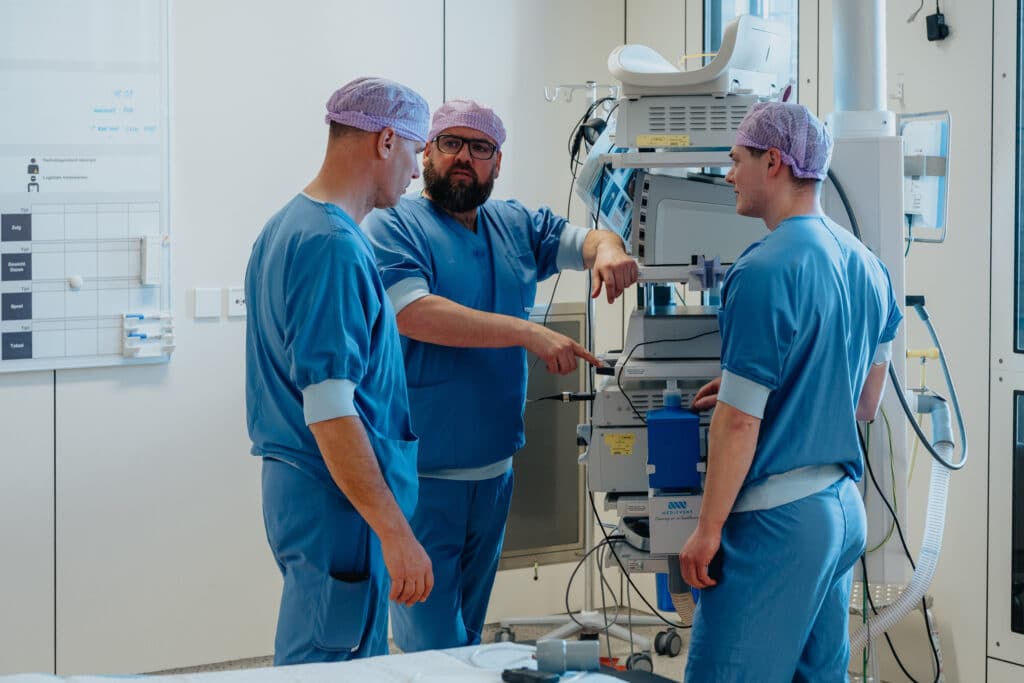Puramed verbetert de zorgveiligheid met duurzame oplossingen voor afzuiging van anesthesiegassen en chirurgische rook 1